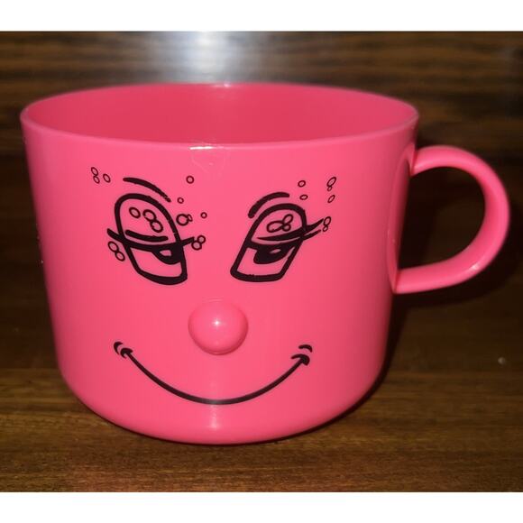 Kitschy Smiley Face Plastic Cups 1970's 3D Nose Dolce Vita - Picture 3 of 7